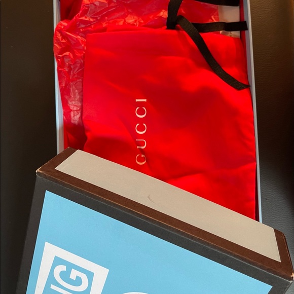 Gucci Vernice Crystal Sandal! - Picture 2 of 10